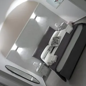 lilly-house-catania.catania-hotels.net/